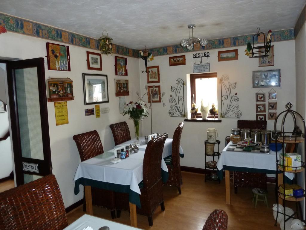 Smithy Lodge Guest House Лейленд Екстер'єр фото